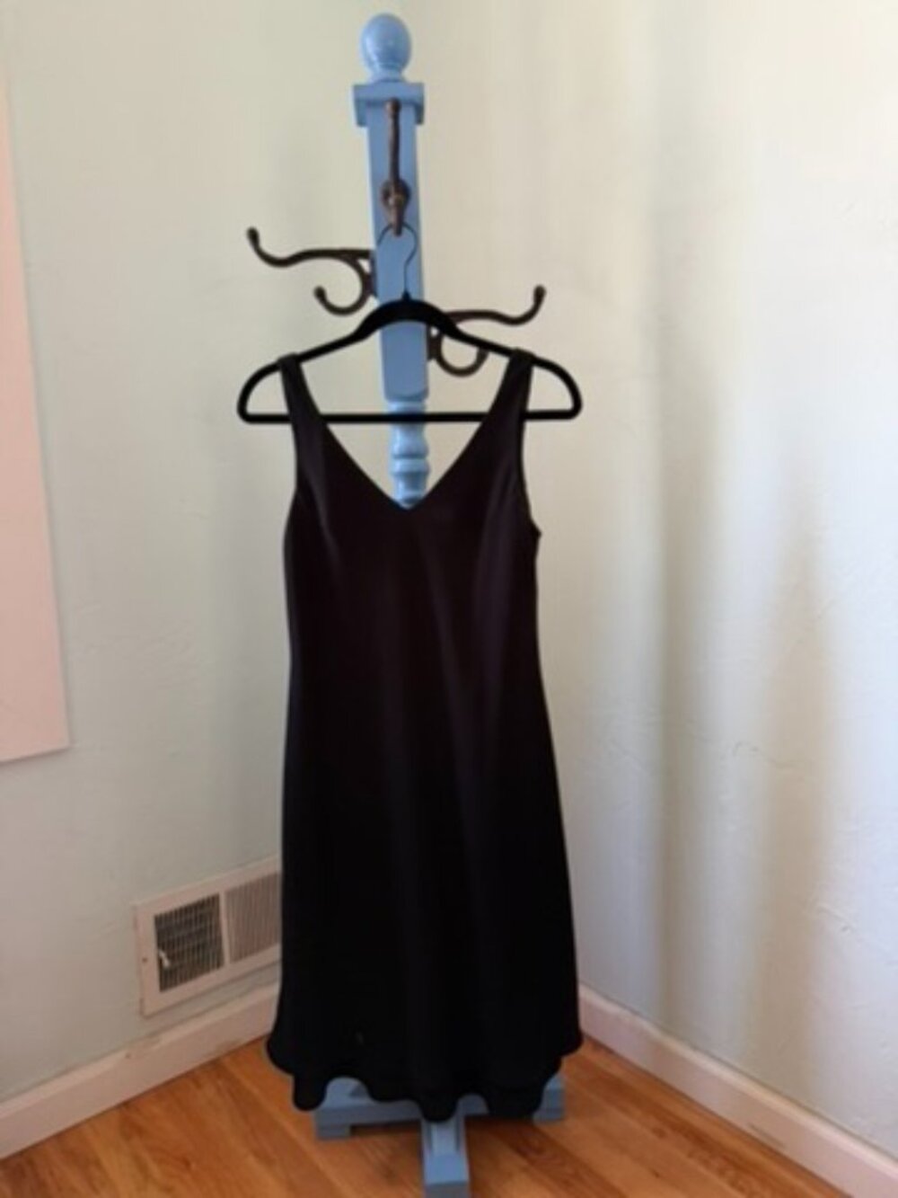 Jones New York Black Sleeveless V-Neck A-Line Dress Size 10 Polyester